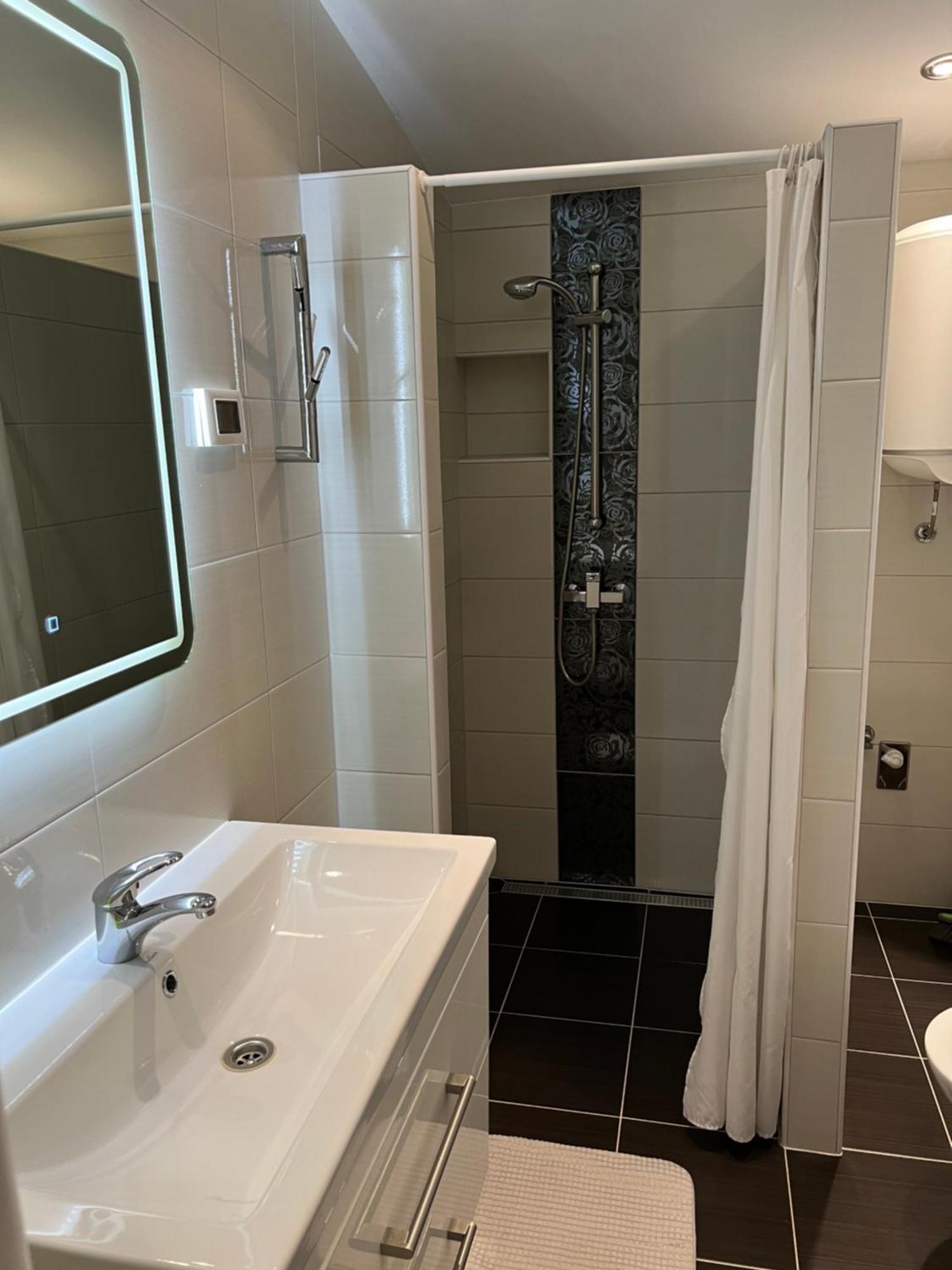 Apartments Ban Galižana Eksteriør billede